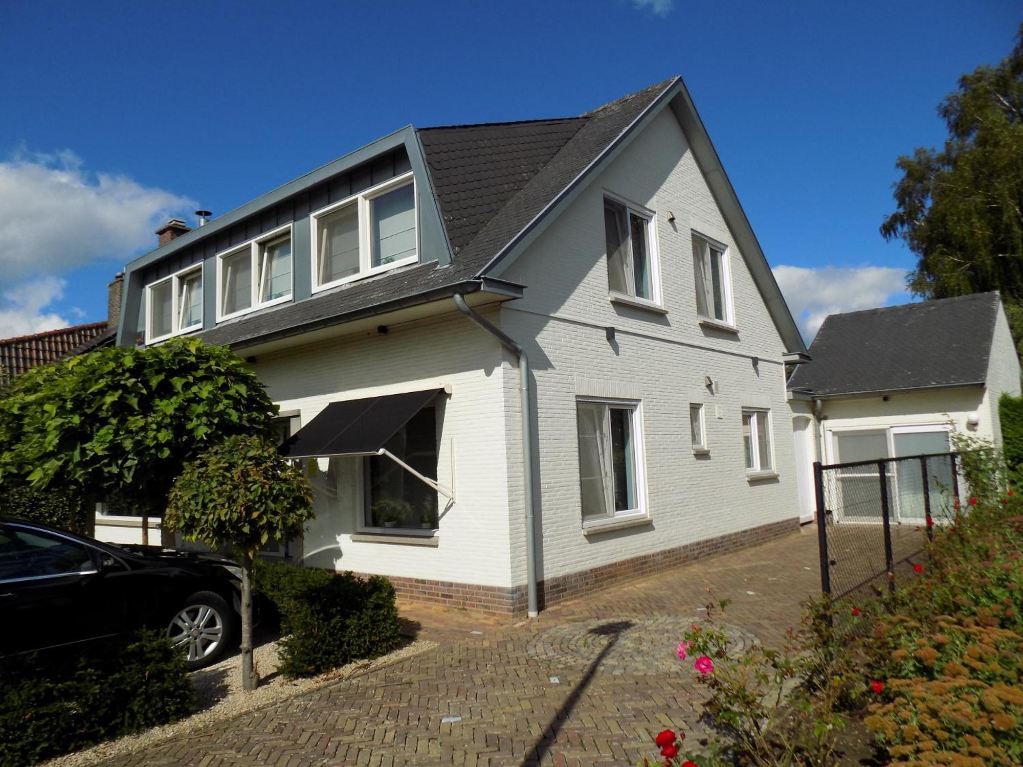 מסיק Villa Maas & Kempen מראה חיצוני תמונה